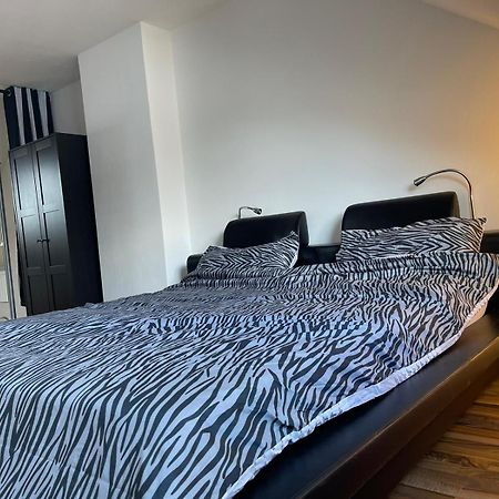 Luxurioeses Zimmer 10Min Zum Universitaet คาสเซล ภายนอก รูปภาพ