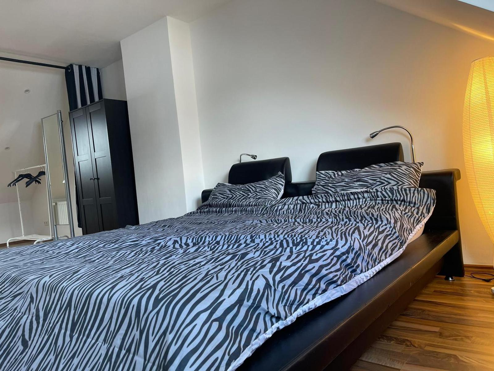 Luxurioeses Zimmer 10Min Zum Universitaet คาสเซล ภายนอก รูปภาพ